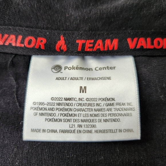 Pokemon Team Valor Hoodie Womens Size Medium - Picture 6 of 6